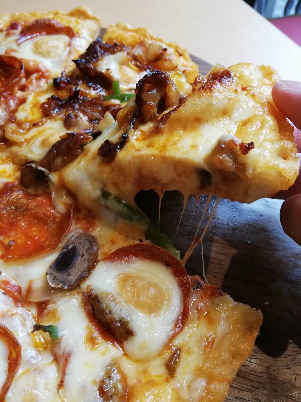 ドミノピザの新作 チーズファンタジー クワトロ は人気の味 チーズが生み出すファンタジーピザ Pizza Information
