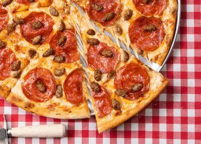 ドミノピザ-人気メニューランキング-ビッグペパロニ＆ソーセージ-一流ピザ職人の評価-合格
