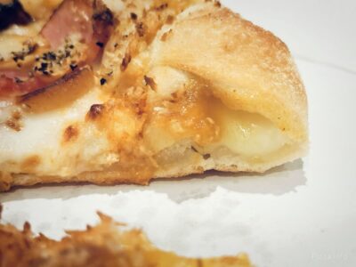 ドミノピザ-トロピカルツイスト-耳から溢れるチーズ