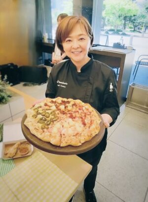 ドミノピザ-トロピカルツイストと大山幸恵さん